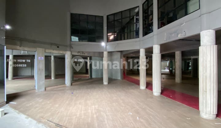 Ruang Usaha 1150 m2 Bagus Kebayoran Baru, Jakarta Selatan