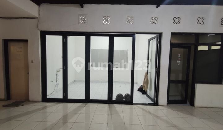 Rumah, 2 Lantai, SHM, Dekat Akses MRT, di Kebayoran Baru