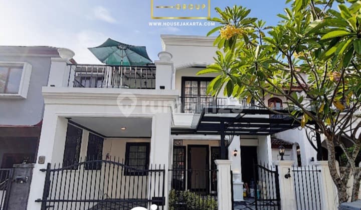 Rumah, 2 Lantai, SHM, Dekat Pusat Perbelanjaan, Bebas Banjir