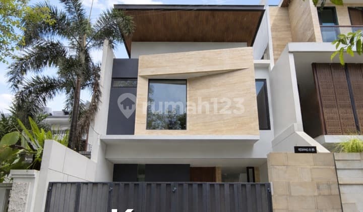 Bebas Banjir, Rumah, 2 Lantai, SHM, Siap Huni