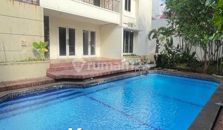 Bebas Banjir, Rumah, 2 Lantai, SHM, Siap Huni