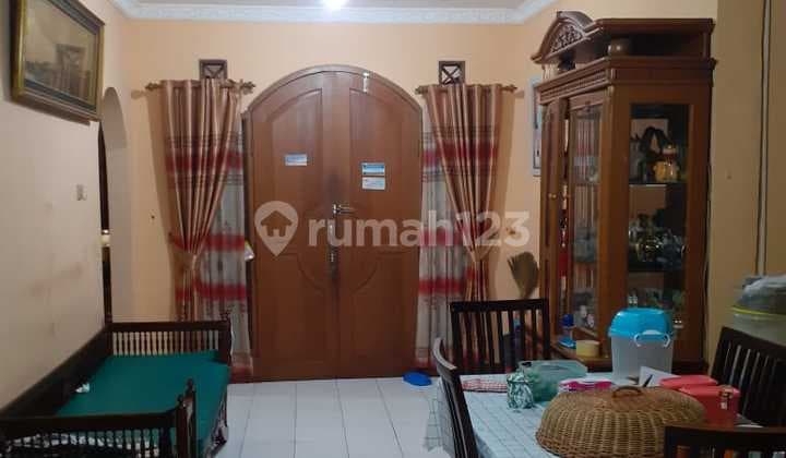 Rumah Dijual 2 Lantai Lokasi Strategis Area Santosa Asih Bandung