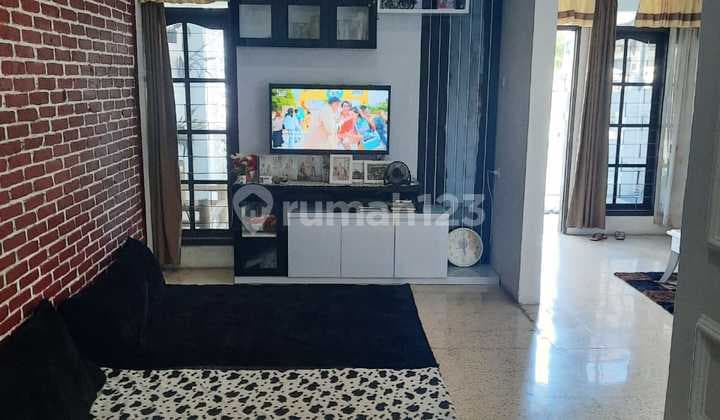 Dijual Rumah 2 Lantai Bagus Strategis di Pharmindo Cimahi