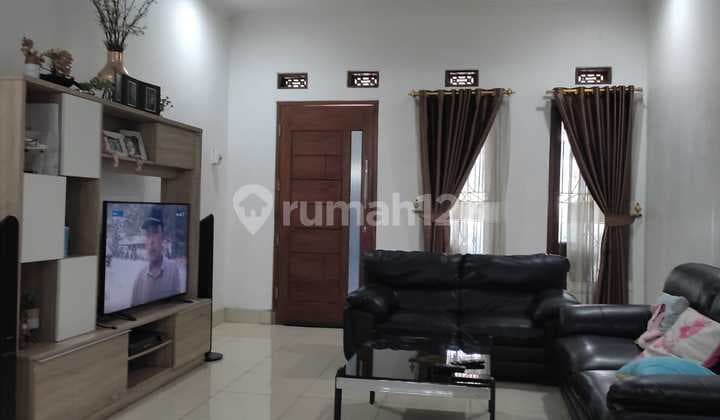 Dijual Rumah 2 Lantai Bagus Lingkungan Aman Area Cileunyi