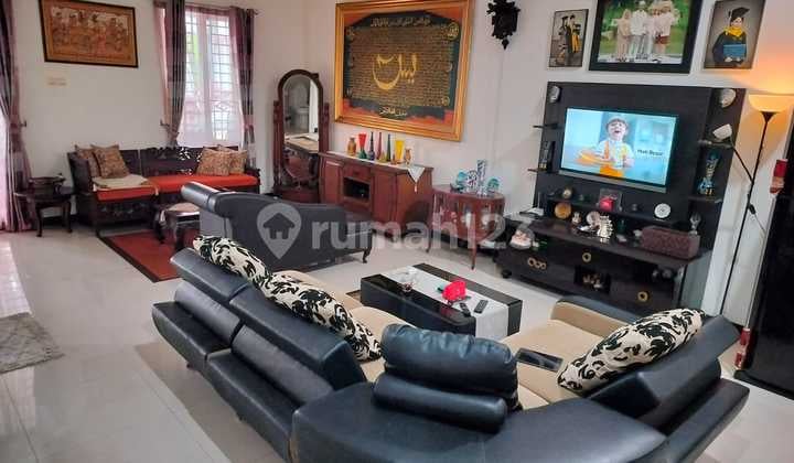 Dijual Rumah Strategis Area Taman Kopo Indah