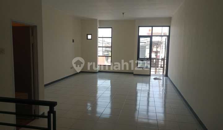 Dijual Ruko Strategis Main Road Area Taman Kopo Katapang