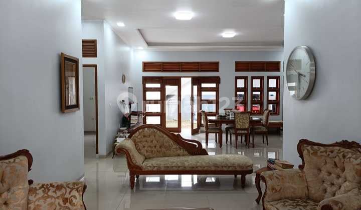 Dijual Rumah Cantik Full Furnished Area Mitra Dago Parahyangan