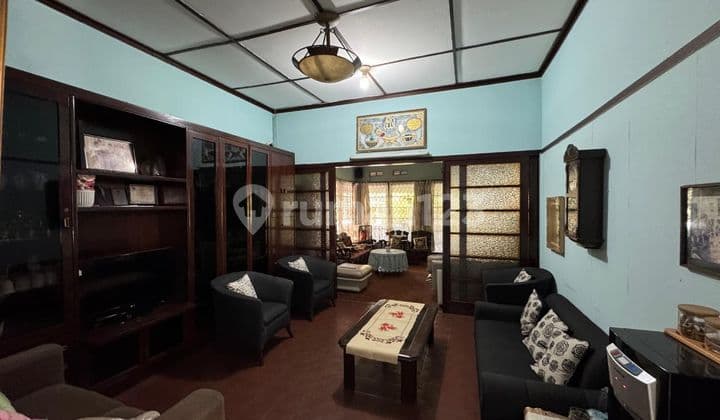 Dijual Rumah Luas Strategis Area Sayap Dago