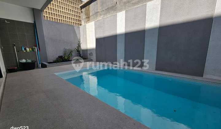Dijual Villa Kerobokan Bumbak Kuta Utara Harga Nego