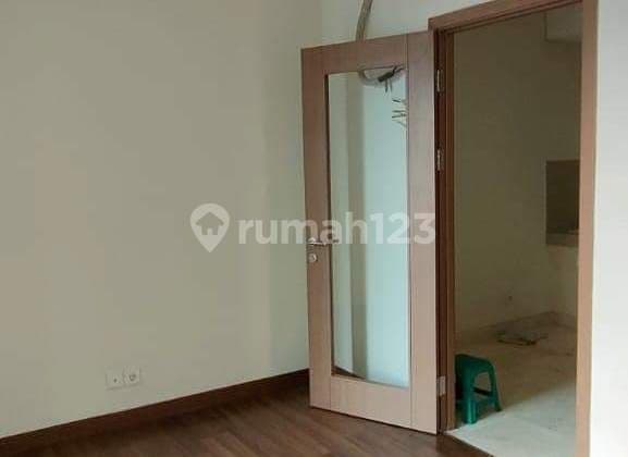 Apartemen Puri Orchad 1 BR Unfurnished Lantai Sedang Dekat Gedung Orangtua di Jakarta Barat