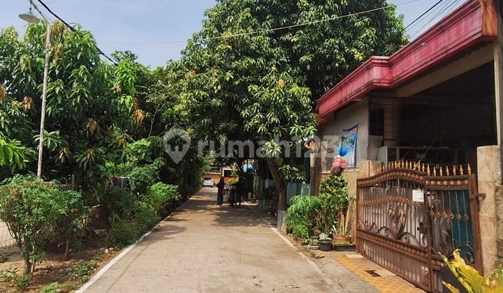 Turun Harga Rumah SHM Depan Taman 1,5 Lantai Luas 150 Meter di Perumahan Kompas Tambun Bekasi Turun Harga Rumah SHM Depan Taman 1,5 Lantai Luas 150 Meter di Perumahan Kompas Tambun Bekasi