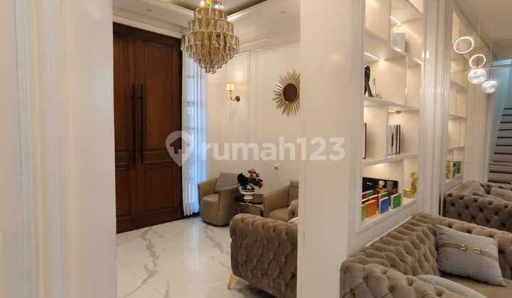 Rumah Bagus Siap Huni Lebar 10 Meter Bagus SHM 2 Lantai Ada Rooftop di Cluster Eksklusif Pulomas, Jakarta Timur