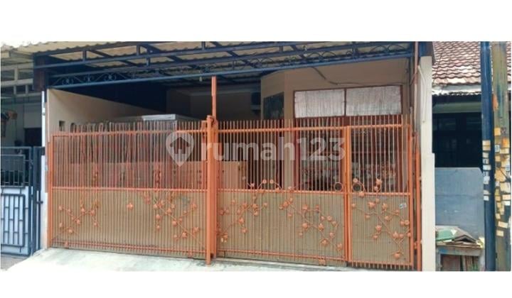 Rumah 2 Lantai SHM Luas 100 Meter Cocok untuk Usaha di Komplek Perumahan Cengkareng Jakarta Barat