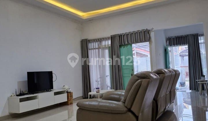 Rumah lux strategis komplek nyaman sanggar hurip murah jarang ada