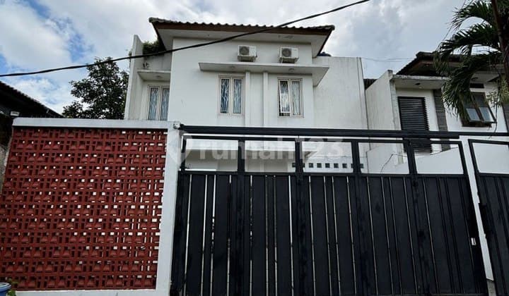 Rumah Cantik Murah Buah Batu Strategis Sangat Nyaman