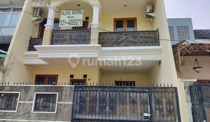 Rumah 2 lnt lbr 6m dekat kawasan