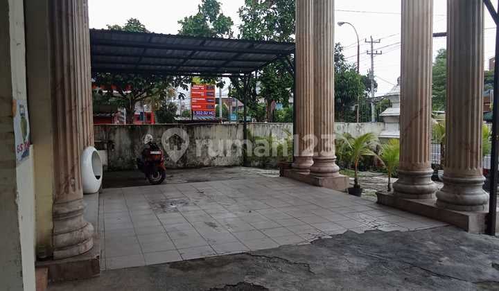 Ruko Besar 3 Lantai Tengah Kota Lokasi Tegalrejo Yogyakarta