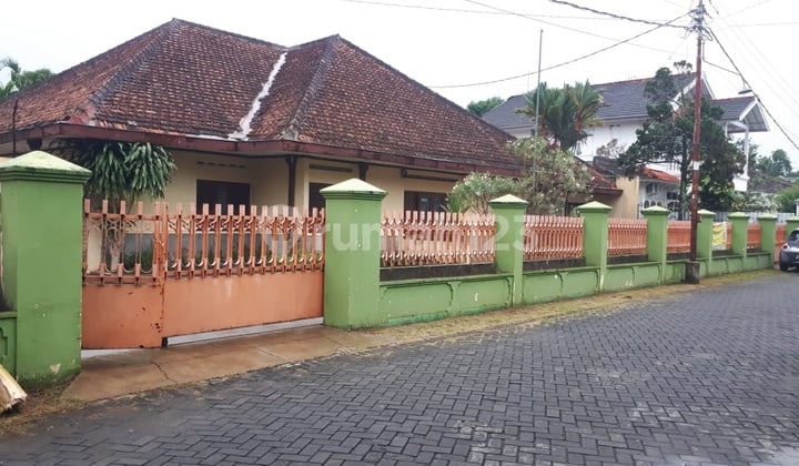 Rumah Luas Asri Dan Nyaman Lokasi Condongcatur Sleman Yogyakarta