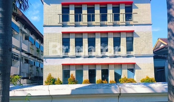 Disewakan Gedung Luas Dekat Tugu Jogja Lantai 3,5 untuk Kantor Building Lokasi Jl Diponegoro Jetis Bumijo Yogyakarta