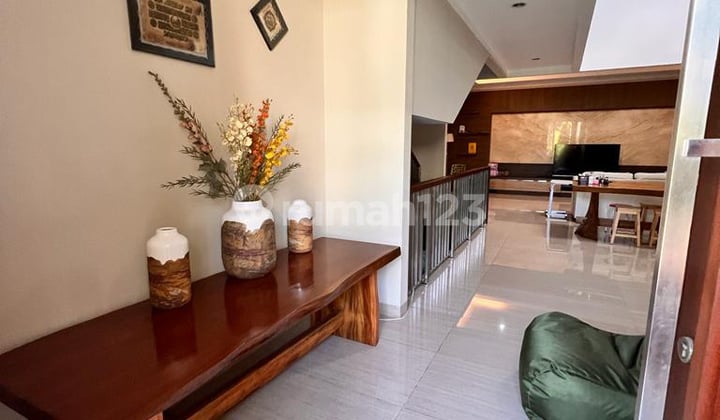 Rumah Bagus dan Semi Furnished di Sektor 7-Bintaro