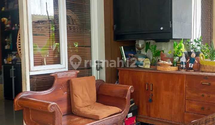 Rumah Bagus dan Strategis, sudah SHM dan Semi Furnished di Ciputat