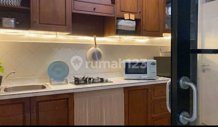 Rumah Bagus Dan Strategis, Sudah Semi Furnished Dan Sudah SHM di Bintaro Sektot 9