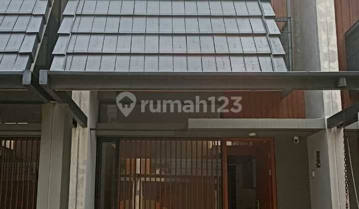Rumah Fleekhauz di Bsd City, Furnished, Dekat Mall Dan Akses Toll