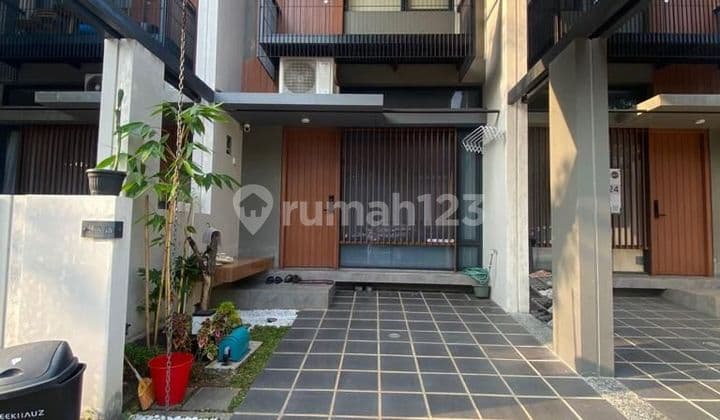Rumah Fleekhauz At Bsd City, Furnished, Dekat Mall Dan Akses Toll