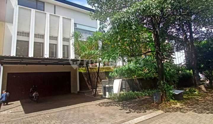 Rumah De Brassia Kawasan De Park Bsd City, Premium Location