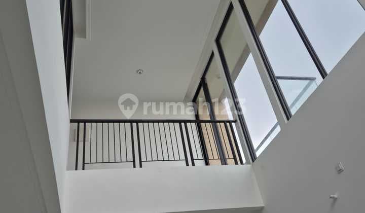 Disewakan Rumah Villa Pasir Putih Hook 8X20 Pik2
