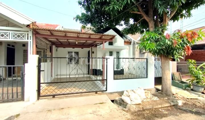 Rumah Mungil Cantik di Sewakan Cepat di Graha Raya -10061Et