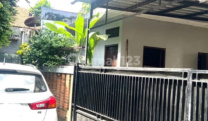 Di Jual Cepat Rumah Lumayan Luas di Rempoa, Ciputat Jaksel - 10220Et