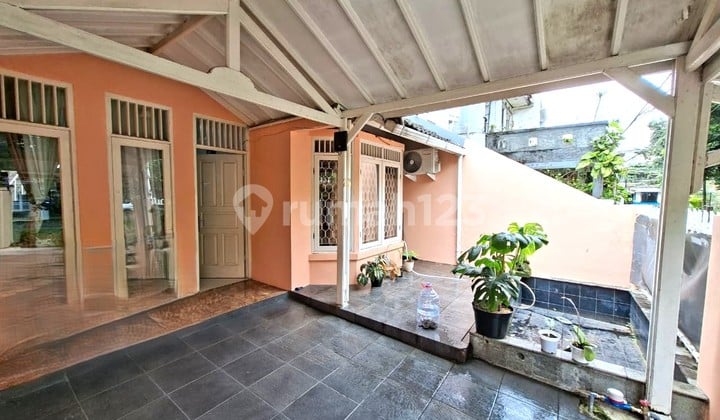 Jual Rumah Mungil Apik di Bintaro Jaya Sektor 4 Tangsel - 10242Et