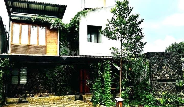 Industrial House in Emerald Bintaro Jaya, South Tangerang (10093La)