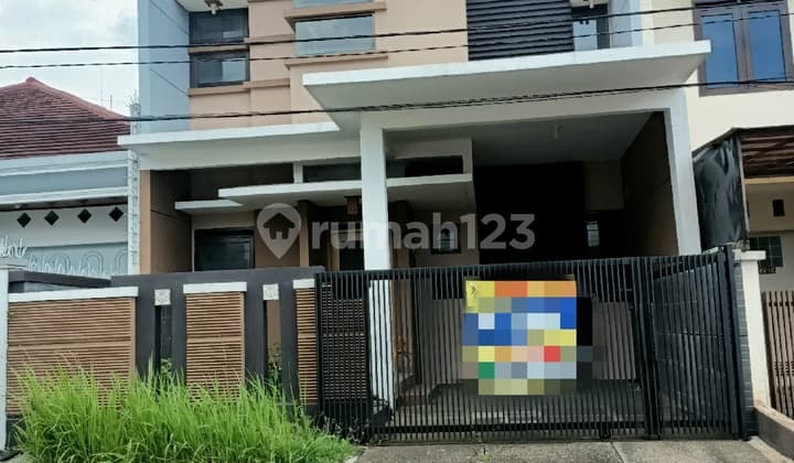 Rumah Bagus 2 Lantai Dalam Komplek Besar Cibabat Dekat Polres