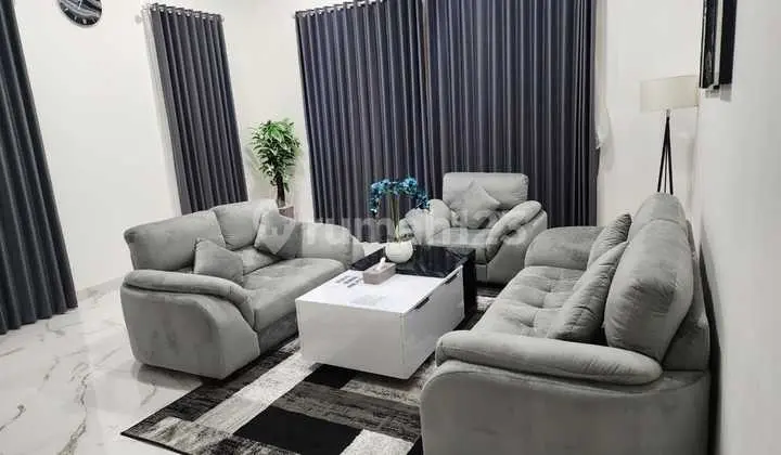 For Rent, Neat House + Swimming Pool in Sentul City