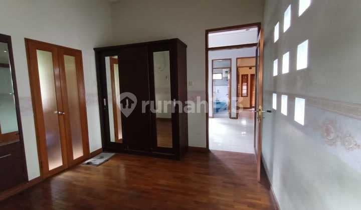 D Jual Rumah Siap Huni Posisi Hook di Setraduta Bandung