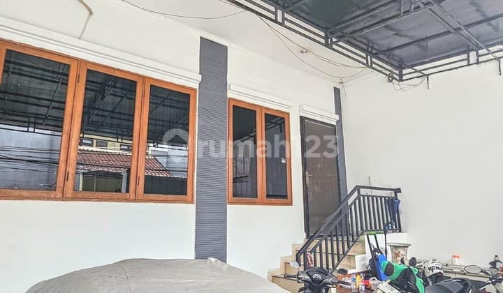 Rumah 3 Lantai Taman Permata Indah Siap Huni
