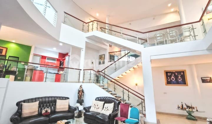 2.5 Story Fully Furnished House, Wijaya Kebayoran Baru, South Jakarta