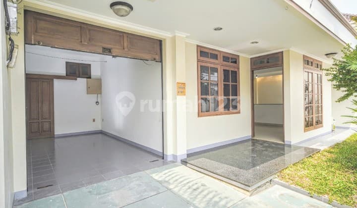 Rumah 3 Lantai Siap Huni Jalan Thalib Krukut Jakarta Barat
