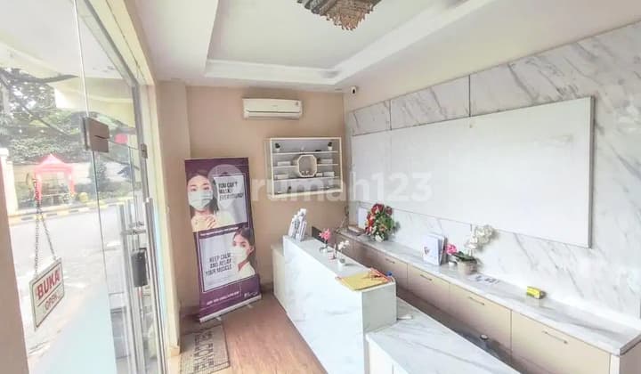 Rukan 5 Lantai Full Wallpaper Siap Pakai Dekat Permata Senayan Jakarta Selatan