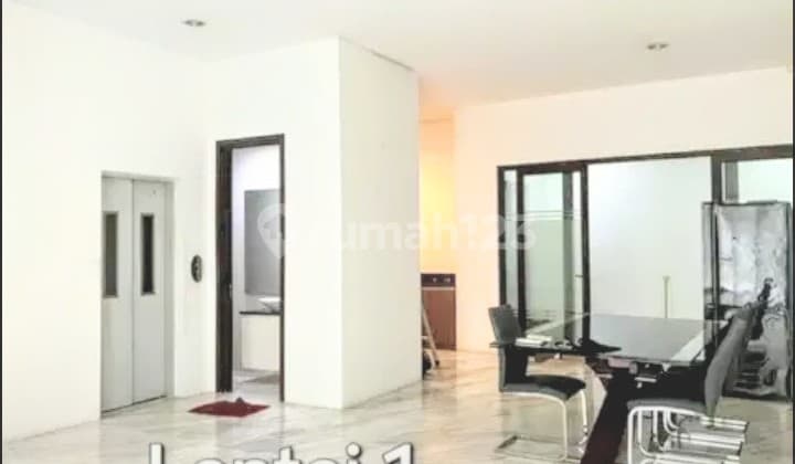 5-Story House in Townhouse Springhill Golf Residence Kemayoran