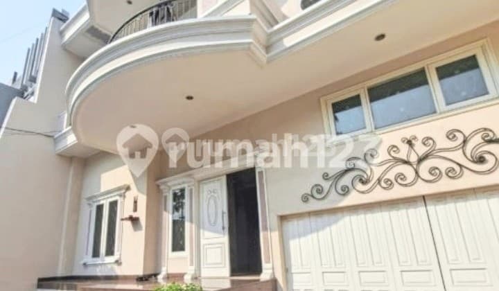 Rumah Cantik 2,5 Lantai Pluit Barat Siap Huni