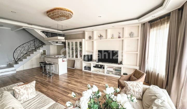 Rumah 3,5 Lantai Fully Furnished Mayang Permai Pik 1