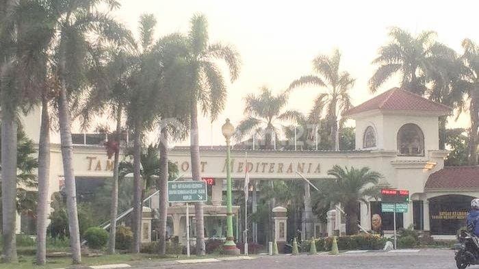 Kavling Hoek Kipas Jalan Utama Dalam Komplek Taman Resort Mediterania Pik 1