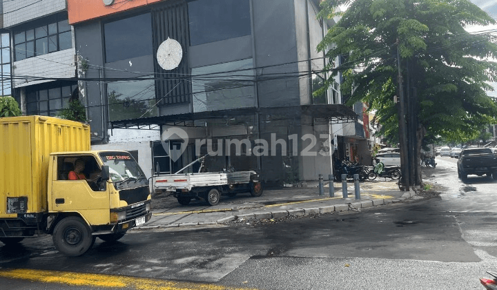 STRATEGIS PASAR PUCANG HOOK 3LANTAI EX RESTO (CODE:WLS)