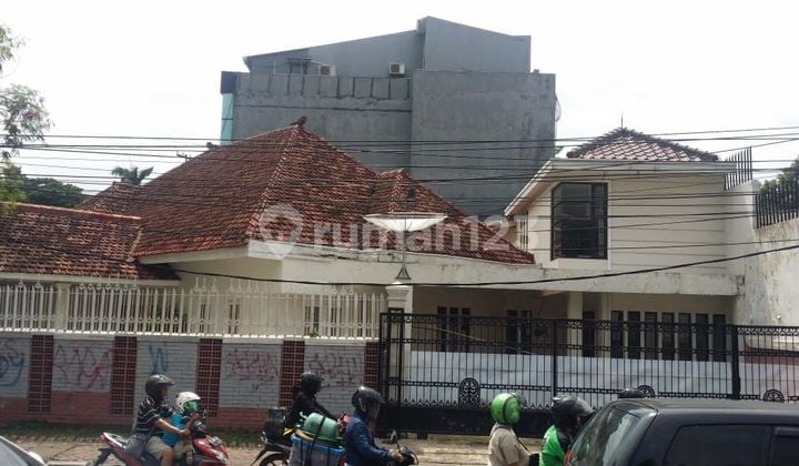 Rumah di Menteng Dijual Dibawah NJOP, Kantor,Cafe,Resto