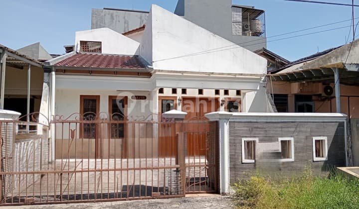 House in Taman Alfa Indah Block F5 West Jakarta