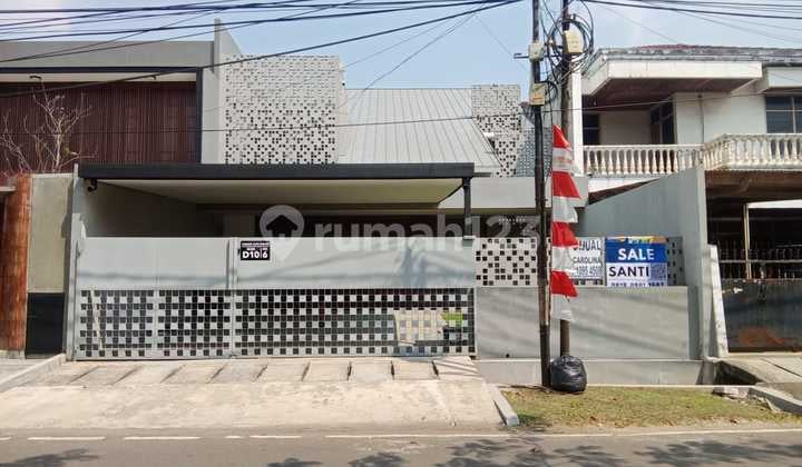 Rumah 2 Lantai Baru Renovasi di Taman Alfa Indah, Jakarta Barat