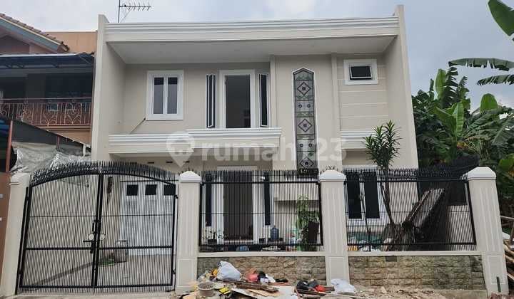 2-Story House With Modern Style in West Jakarta